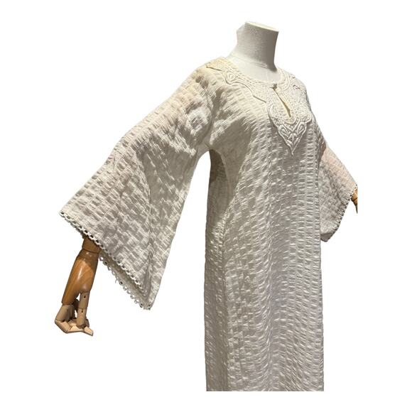 1970s Evelyn Pearson Embroidered Muslin Boho Dress with Bell Sleeves small - Picture 10 of 16